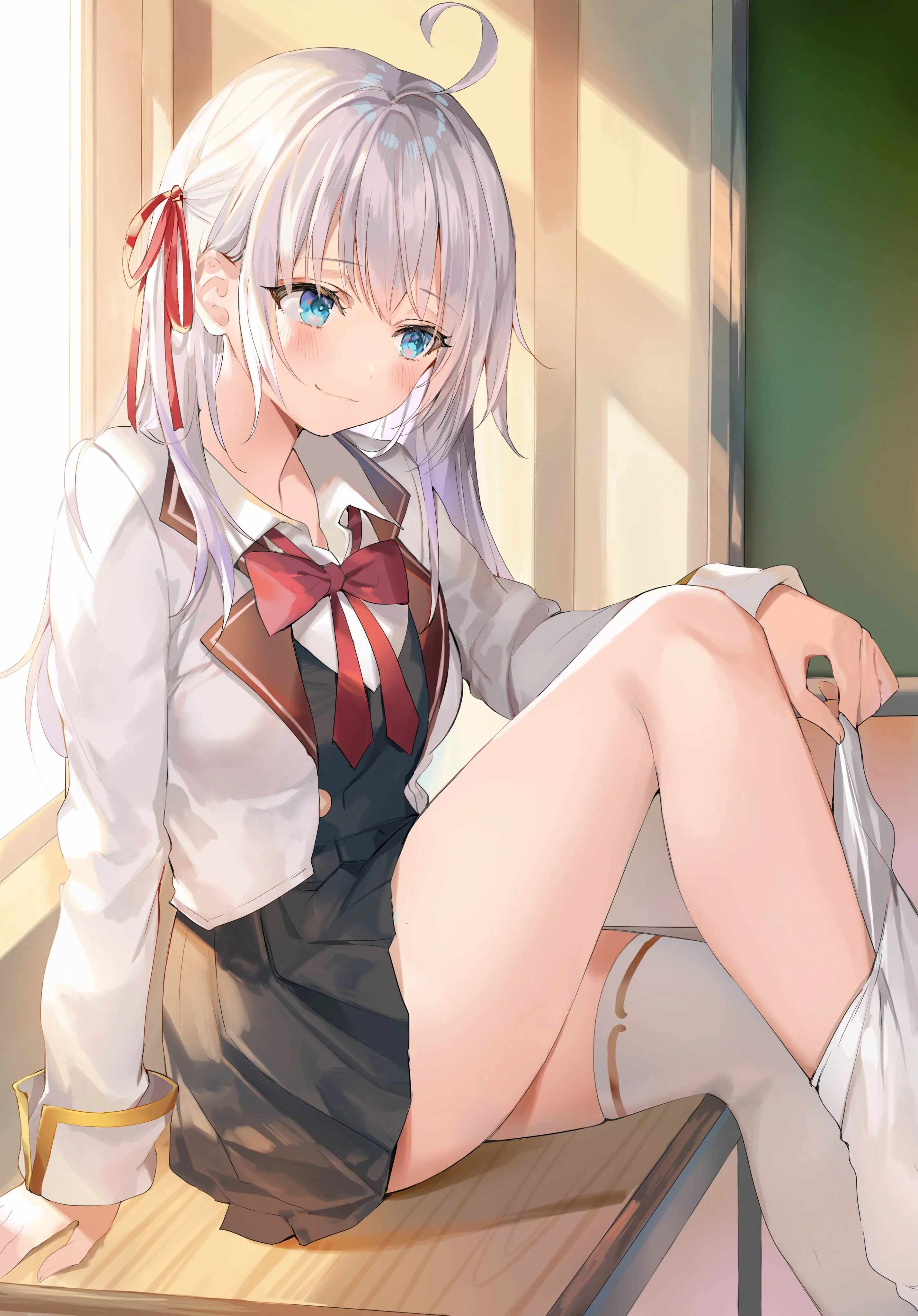 Alya-san, quien se sienta a mi lado, a veces susurra cosas dulces en ruso. Capítulo 81 - página 1